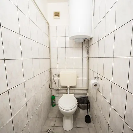 Krum Str - Basic Flat * Burgas