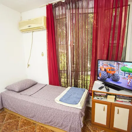 Basic Flat Krum Str Burgas